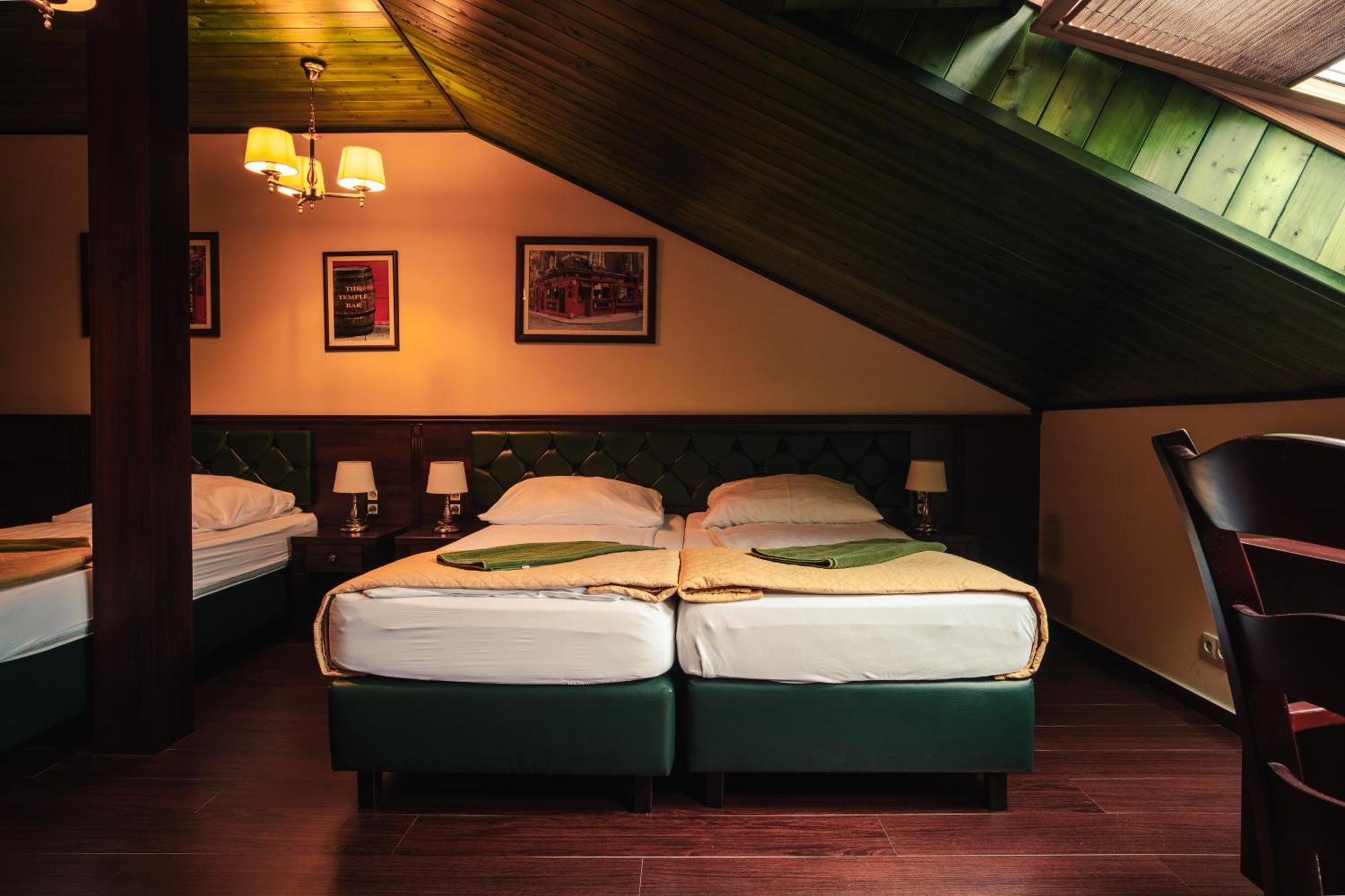 Shoemaker Irish Pub & Accommodation Kielce Exterior foto