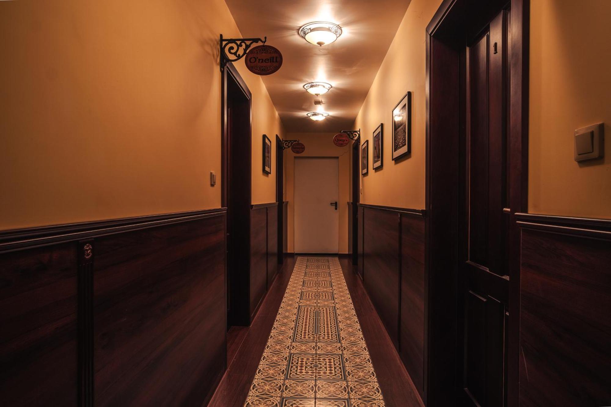 Shoemaker Irish Pub & Accommodation Kielce Exterior foto